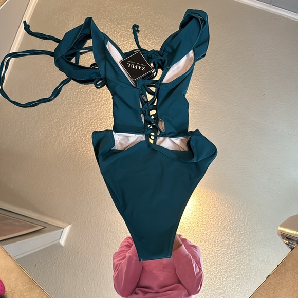 Zaful one piece size medium - Picture 3 of 5